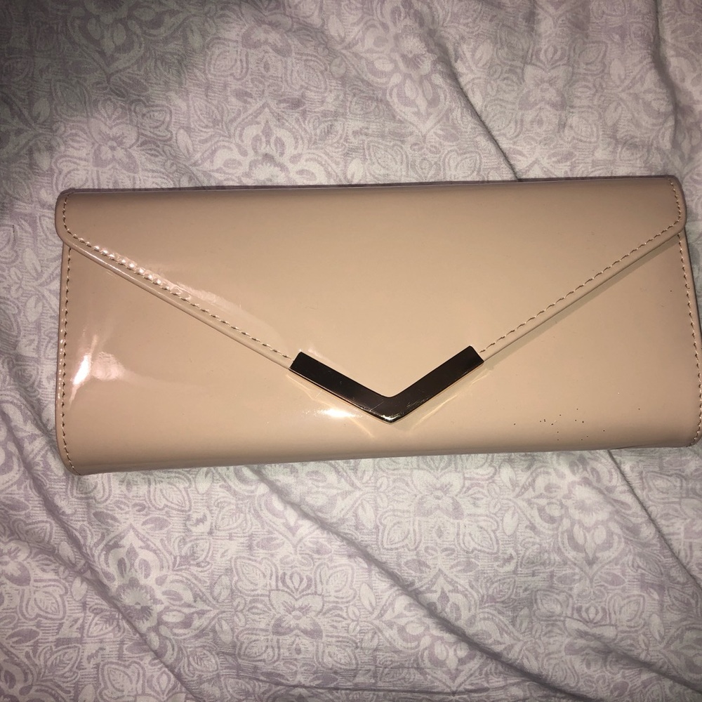 Nude Clutch